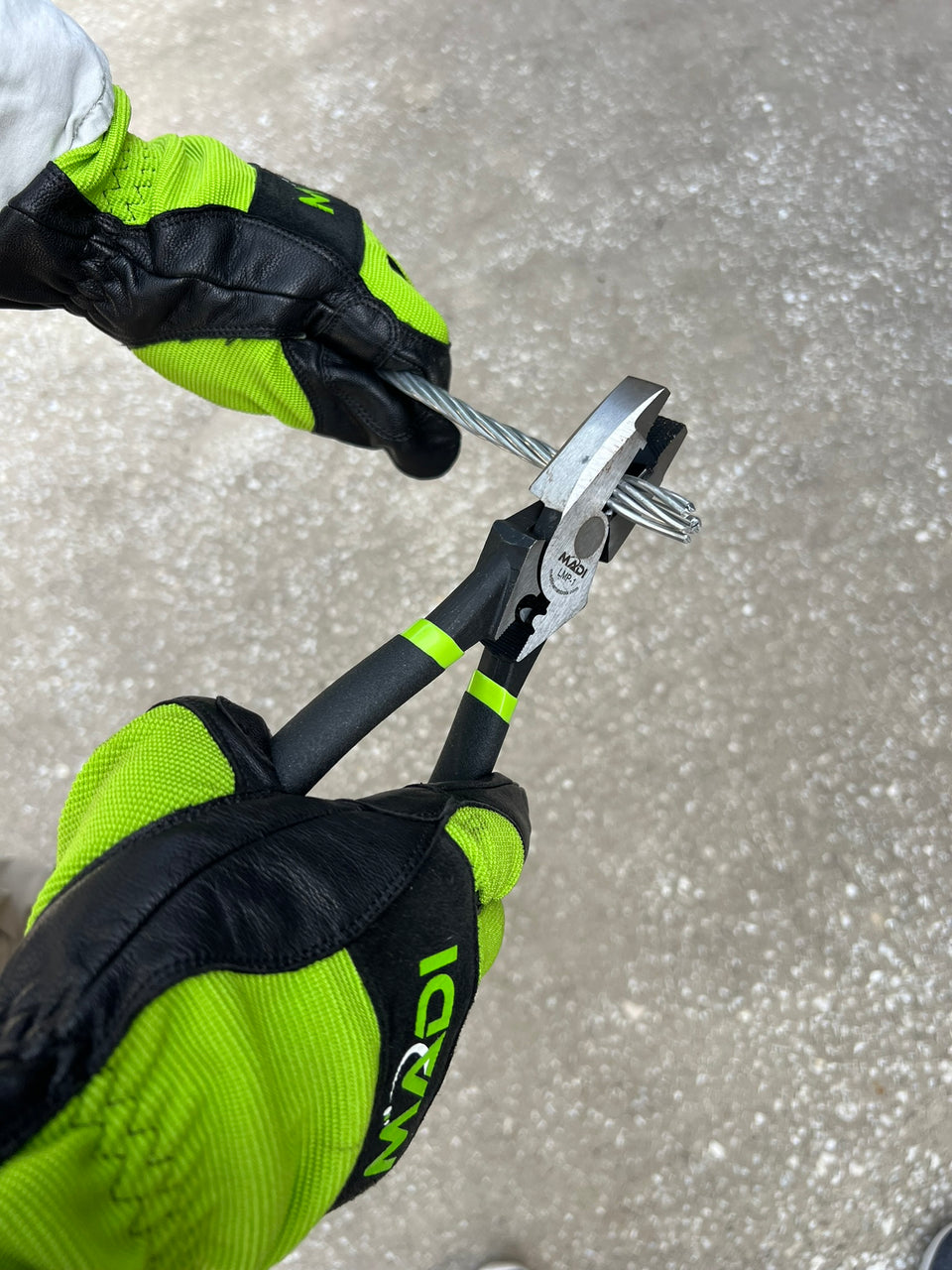 Slot Socket™ Plus - Impact-Rated Tool for Wing Nut & Eye Bolt Clamps