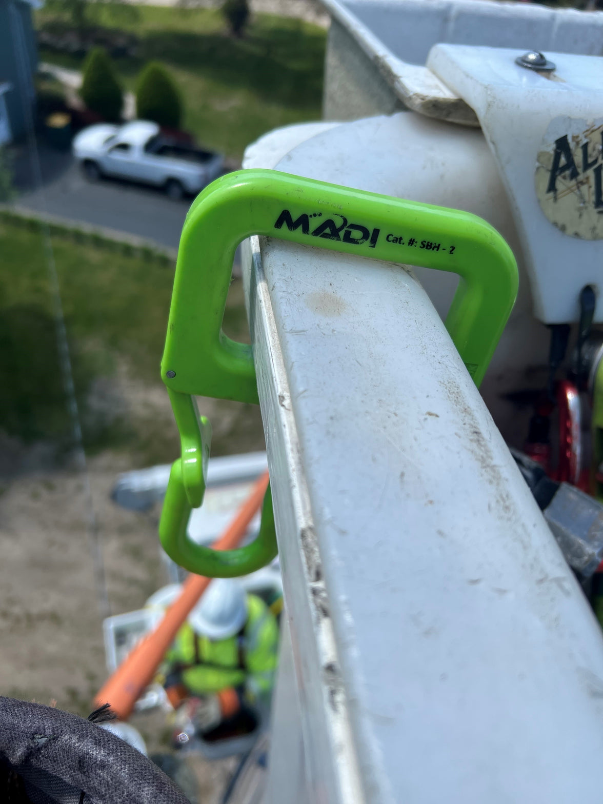 3" Safety Bucket Hook with Standard Capacity