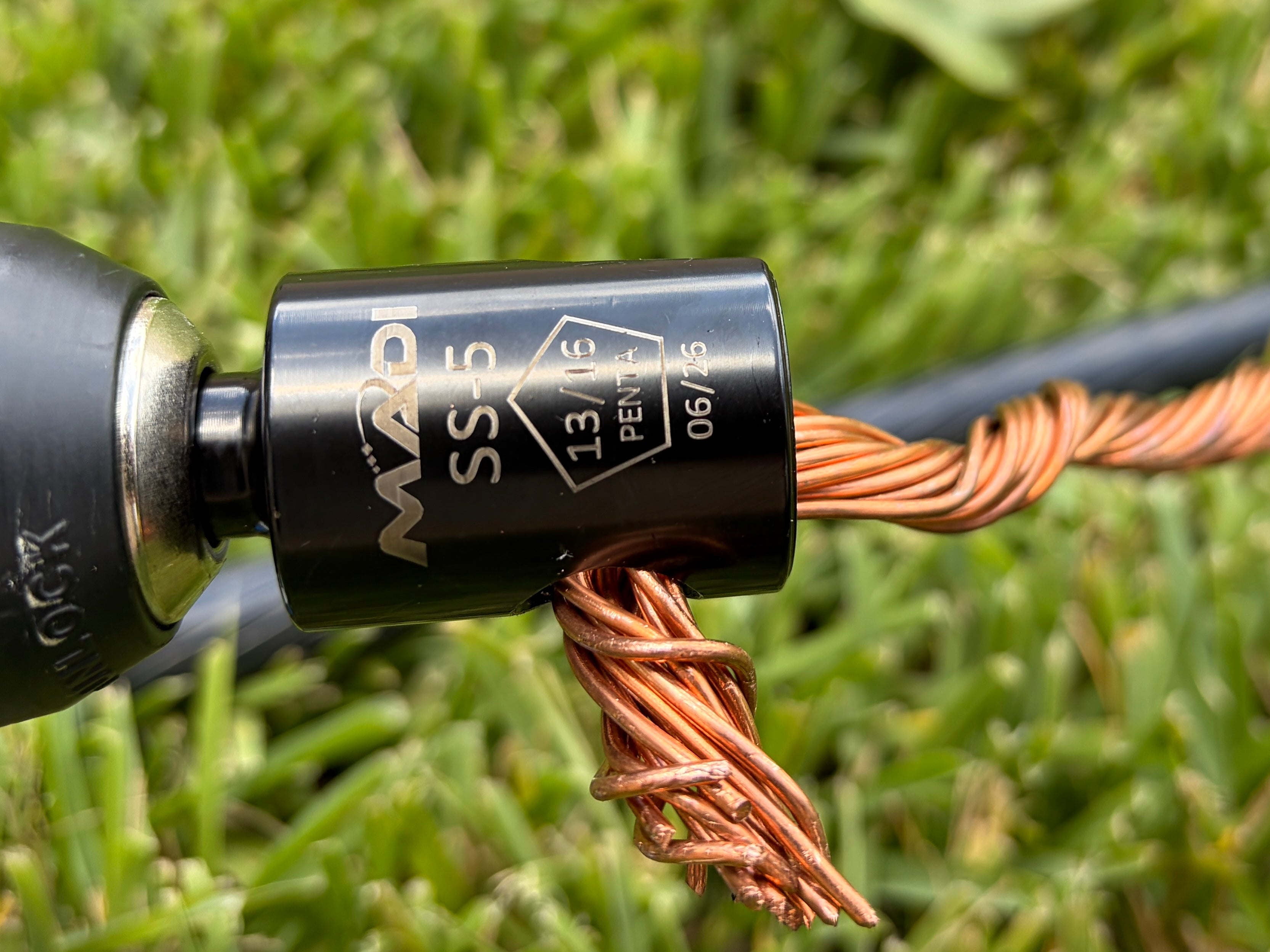 Concentric Neutral Wire Twister with Penta Socket