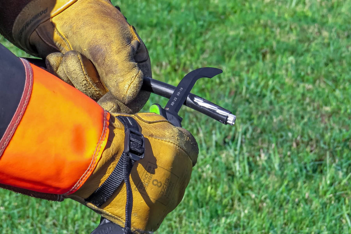 BrushBlade™ Safety Blade Lineman’s Knife - MADI Lineman Tools