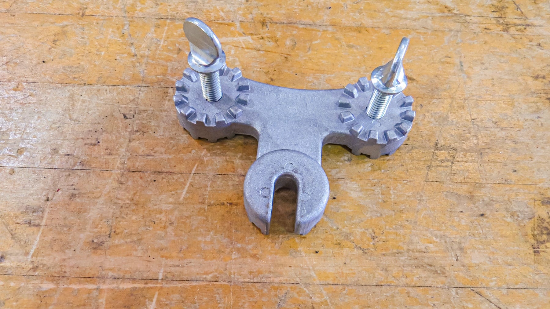 Double Header Universal Attachment - MADI Lineman Tools