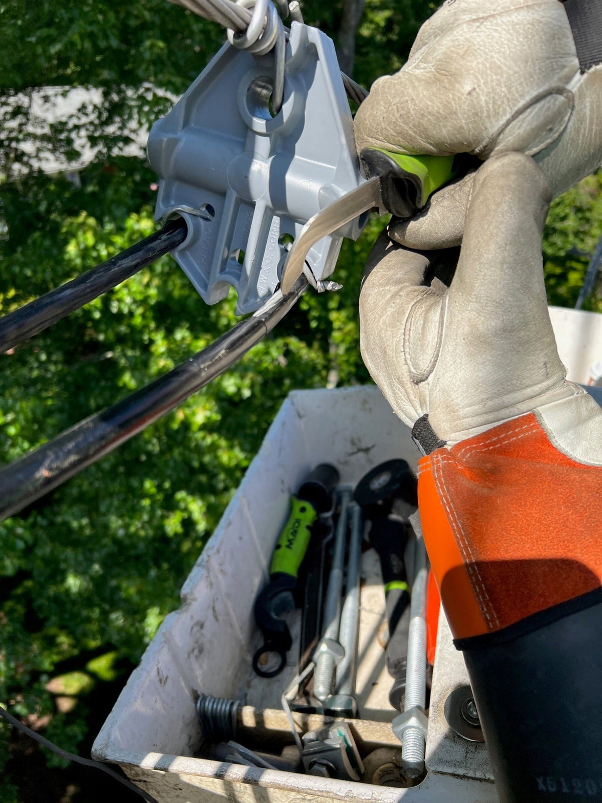 Fixed Blade Safety Blade Skinning Knife - MADI Lineman Tools