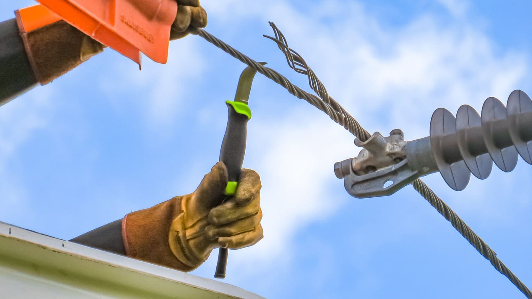 Fixed Pointed Blade Skinning Knife - MADI Lineman Tools