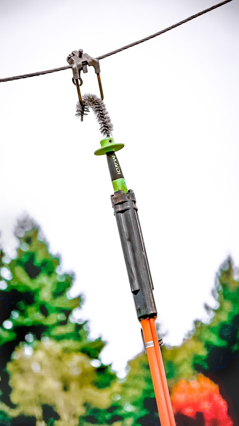 Hand J Wire Brush - MADI Lineman Tools