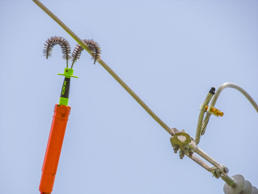 Hand J Wire Brush - MADI Lineman Tools