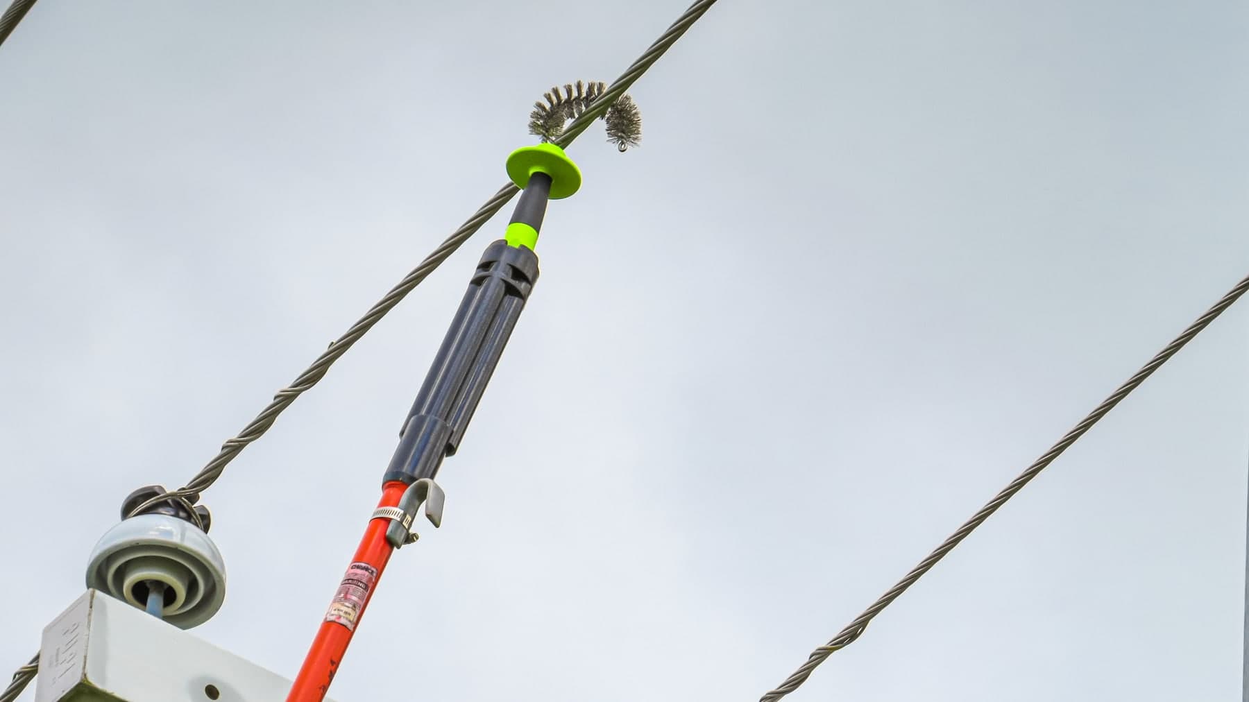 Hand J Wire Brush - MADI Lineman Tools