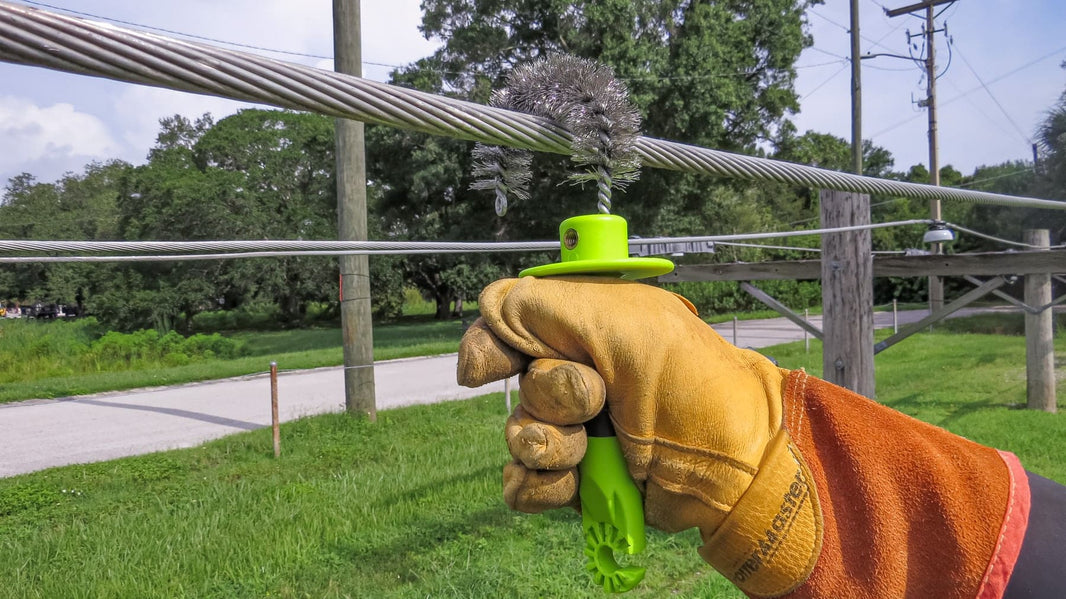 Hand J Wire Brush - MADI Lineman Tools