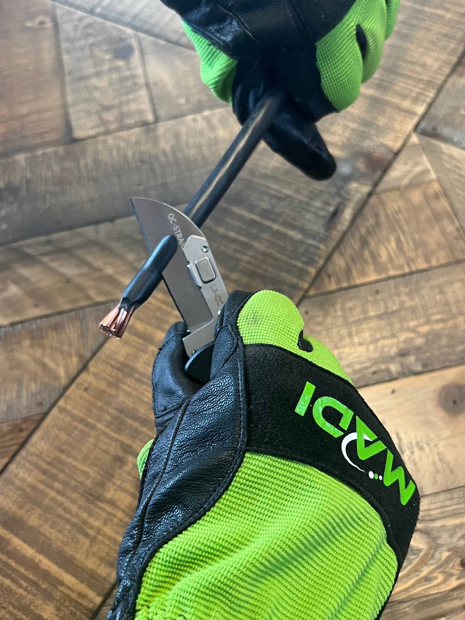 Lockback Quick Change Lineman Knife - MADI Lineman Tools