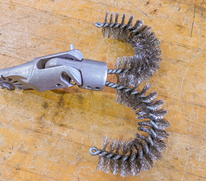 Swivel J Wire Brush