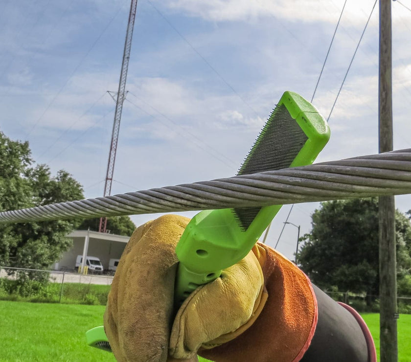 Mini FlatRound™ Wire Brush - MADI Lineman Tools