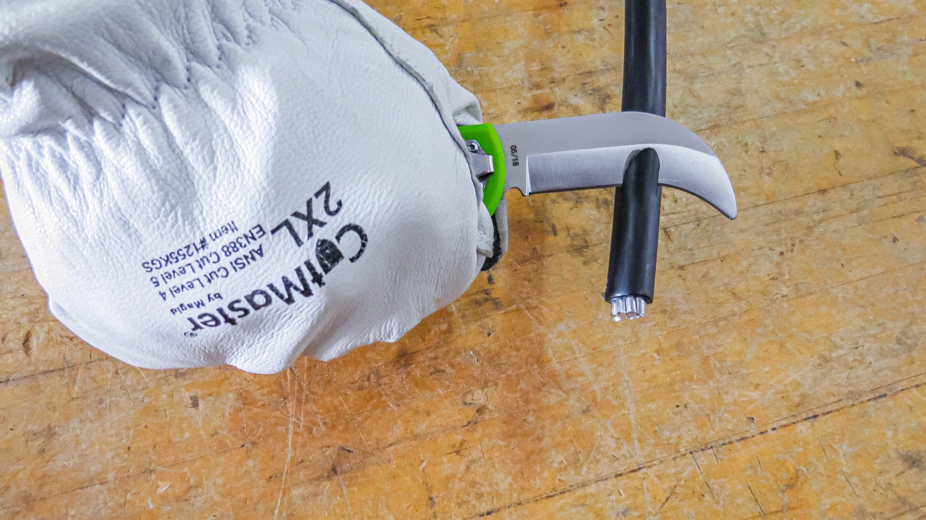 OneFlip™ Blunted Lineman Knife - MADI Lineman Tools