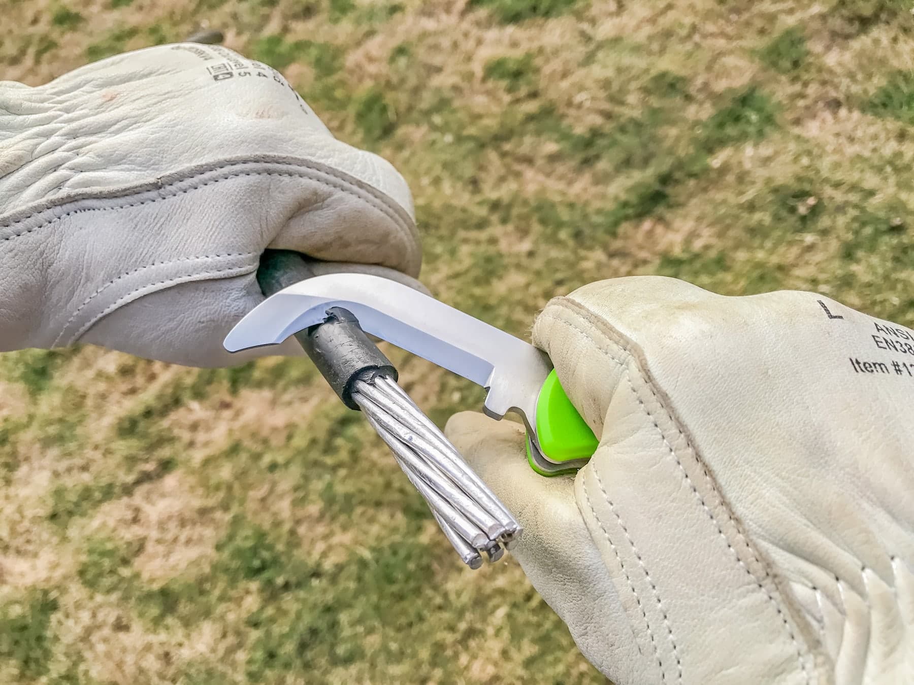 OneFlip™ Safety Blade Lineman Knife - MADI Lineman Tools