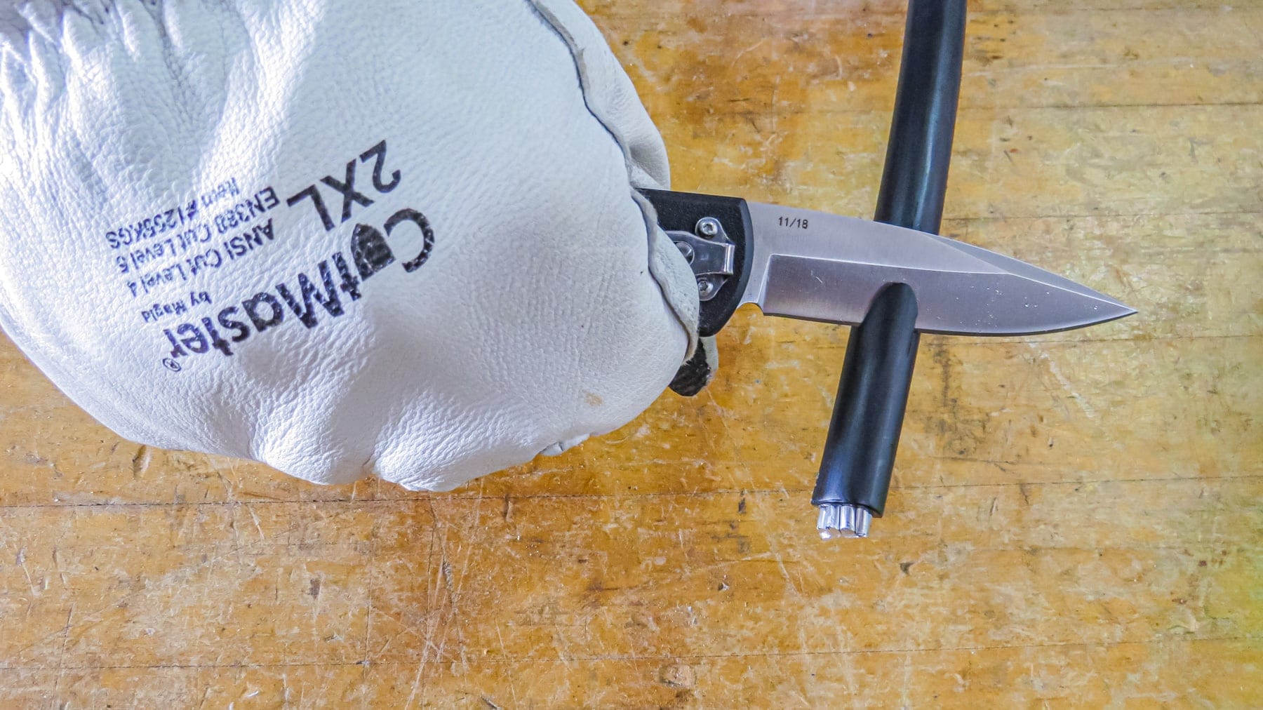 OneFlip™ Straight Pointed Lineman Knife - MADI Lineman Tools