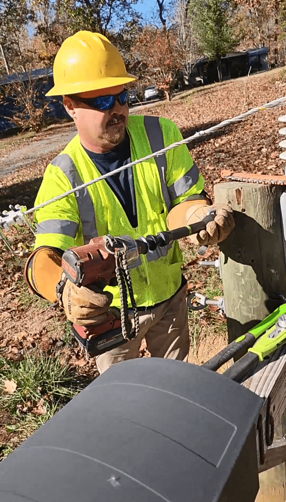 Slot Socket™ Flip - MADI Lineman Tools