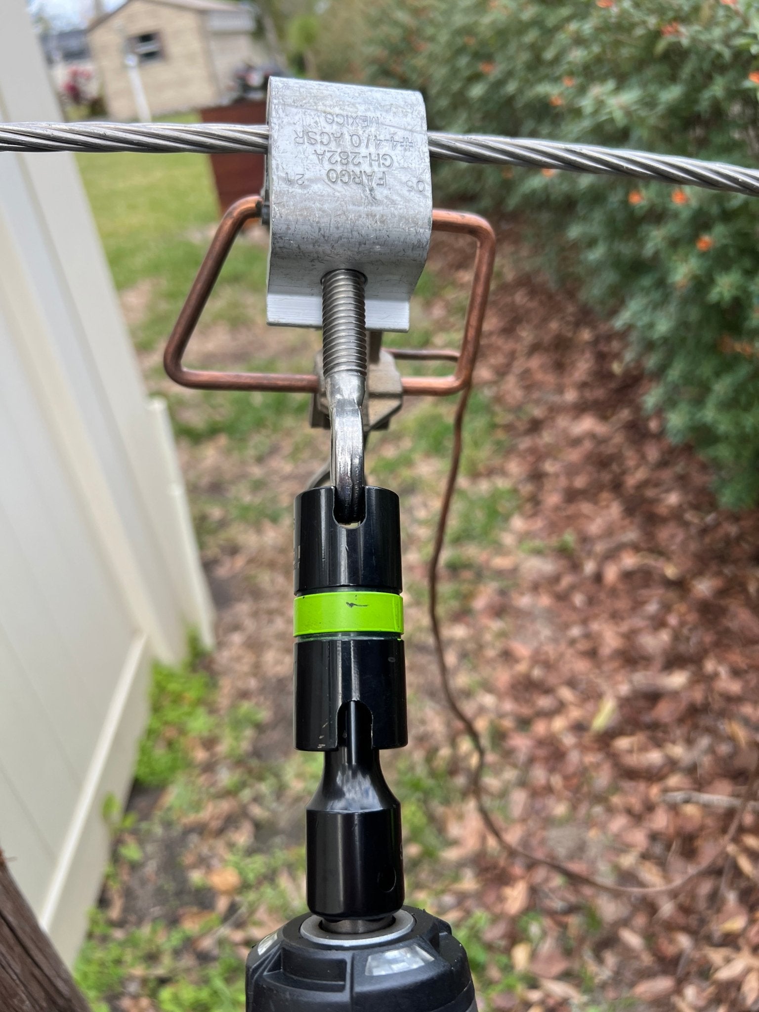 Slot Socket™ Flip Impact 3 - in - 1 Hex: 9/16" & 3/4" - MADI Lineman Tools