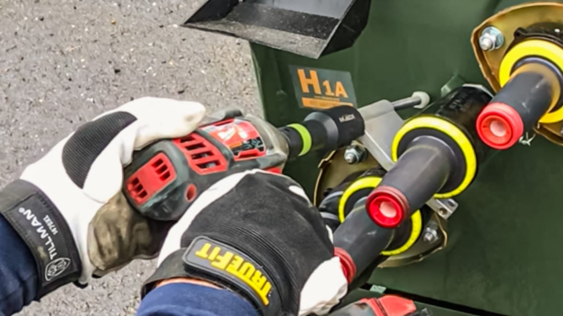 Slot Socket™ Plus - MADI Lineman Tools